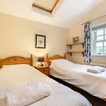 Holiday home 2 Bed In Fadmoor Oc-y200 *